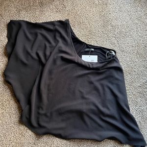 Womens one shoulder hem top